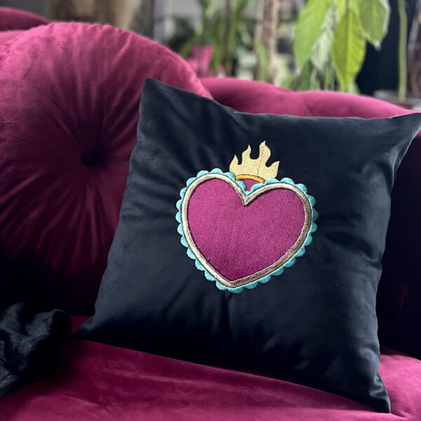 Coussin "Sacred Heart" noir